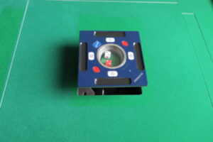 麻雀牌は機械の中に収納出来ます